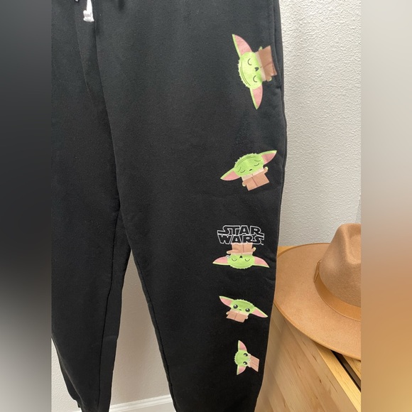 NWT Star Wars Baby Yoda Sweat Pants - Picture 1 of 7